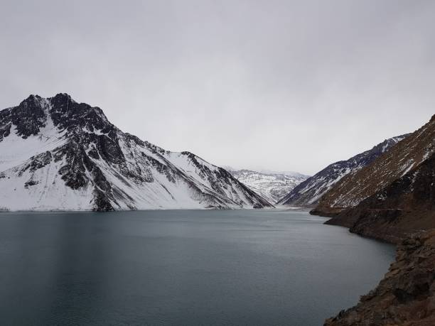 istock El Yeso Reservoir, Cajon Del Maipo 977175706