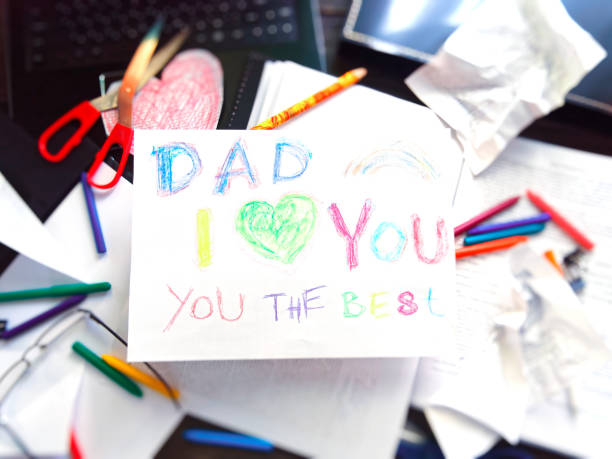 istock Father's day greeting from kids 977438542