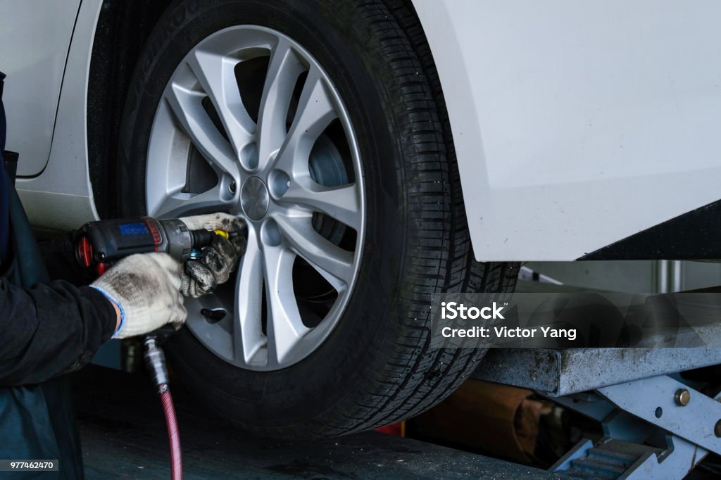 Car repair shop Auto Mechanic, Auto Repair Shop, Garage, Manual Worker, Mechanic Tire - Vehicle Part Stock Photo