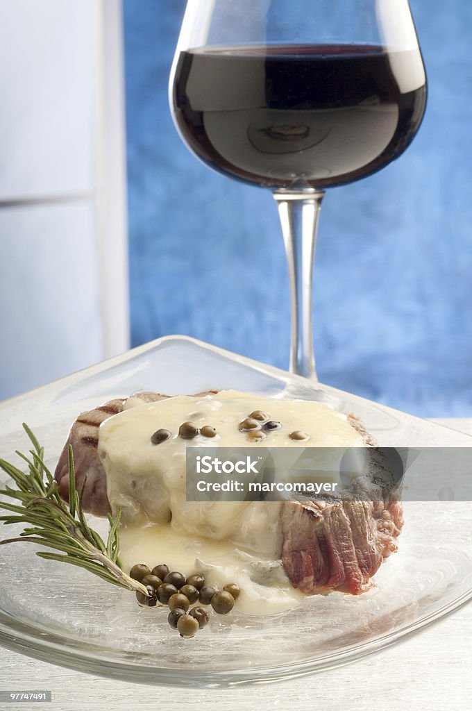 Mignon com molho de Queijo roquefort - Foto de stock de Molho royalty-free