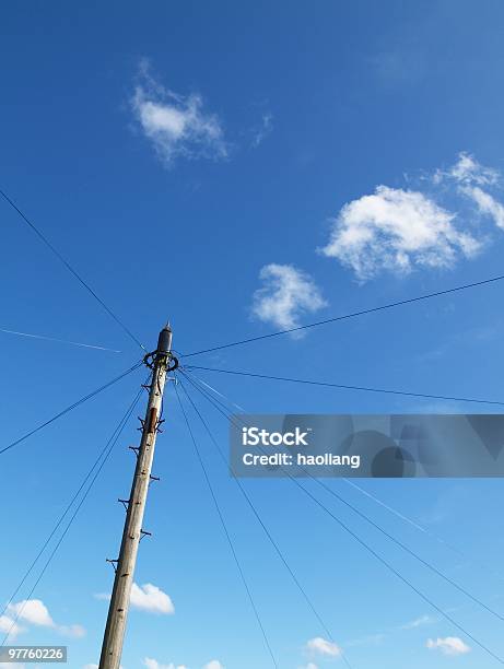 Ein Telegraph Pole Unter Blauen Himmel Landschaft Großbritanniens Stockfoto und mehr Bilder von Belfast