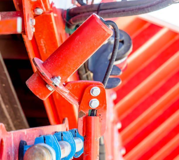 istock Hydraulic lever seen on a dump truck 977932826