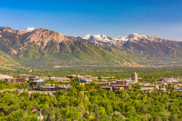 istock Salt Lake City with buildings and mountains 977976720