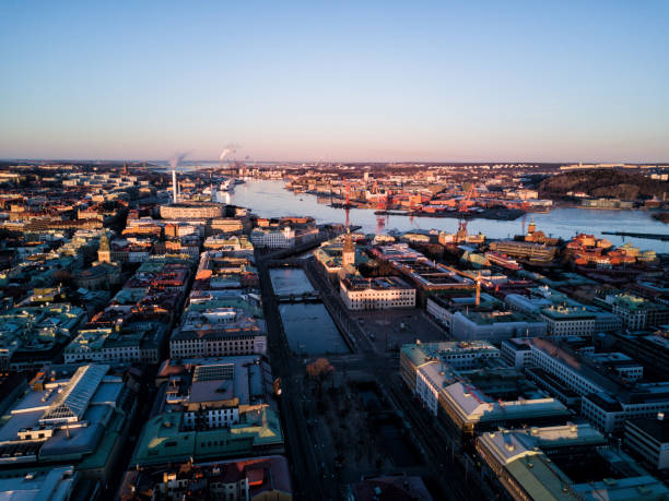 drone foto - soluppgång över göteborg - göteborg bildbanksfoton och bilder