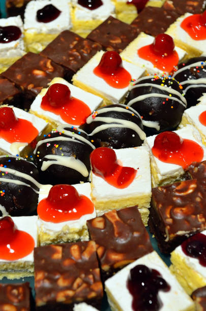 istock Cake with fresh fruits 978086768