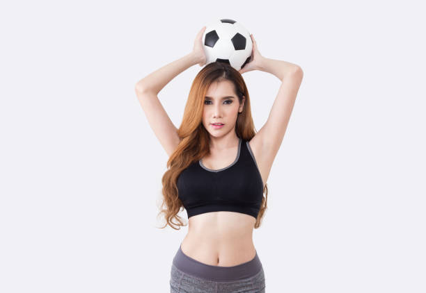 istock Young woman in sports ware 978175784