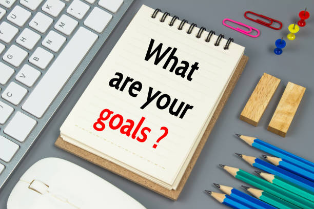 istock What are your goals, Text message on white paper 978261900