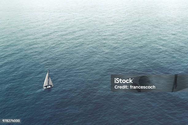 Segelboot Fordern Das Meer Luftbild Stockfoto und mehr Bilder von Meer - Meer, Segelschiff, Wasserfahrzeug
