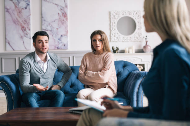 istock Couple and psychologist. 978274810