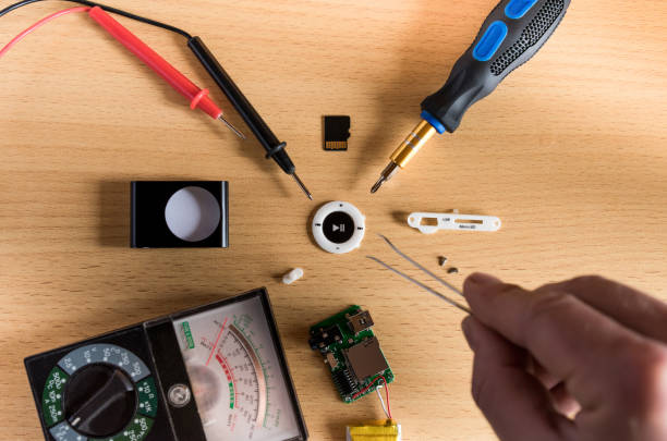 istock Flatlay repair mp3 player on the table 978304738