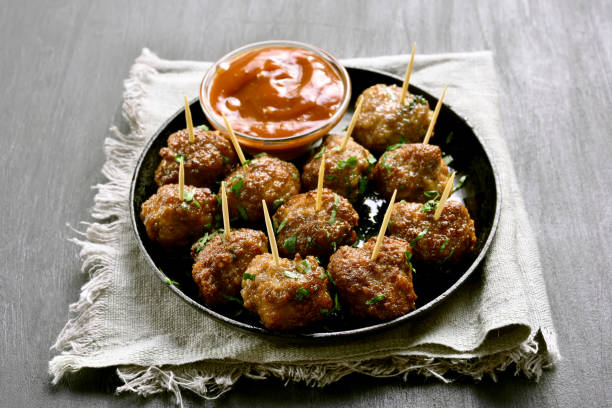 istock Meatballs in frying pan 978378870