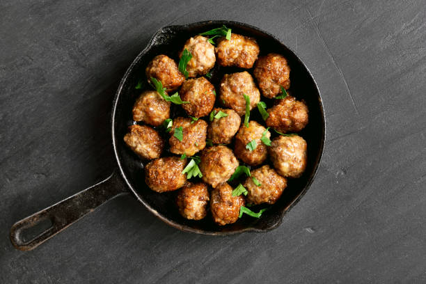 istock Meatballs in frying pan 978378916