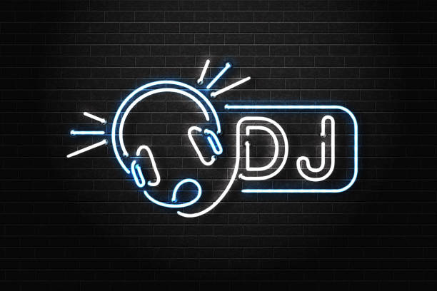 wektor realistyczny izolowany neon logo dj z zestawem słuchawkowym do dekoracji i pokrycia na tle ściany. koncepcja muzyki, radia i koncertu na żywo. - dancing school stock illustrations