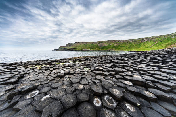 piękne giants causeway panorama irlandia północna - coleraine zdjęcia i obrazy z banku zdjęć