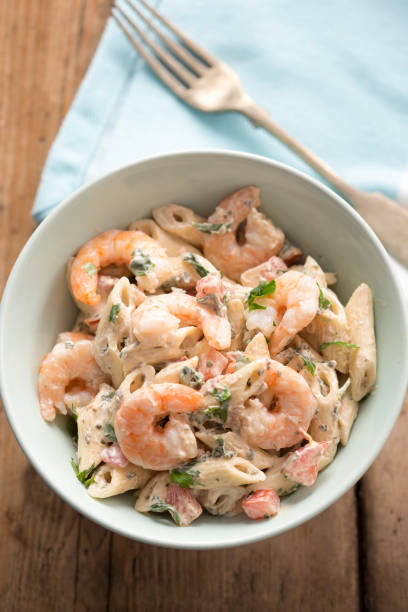 istock King prawn, tomato & basil pasta salad 978444400