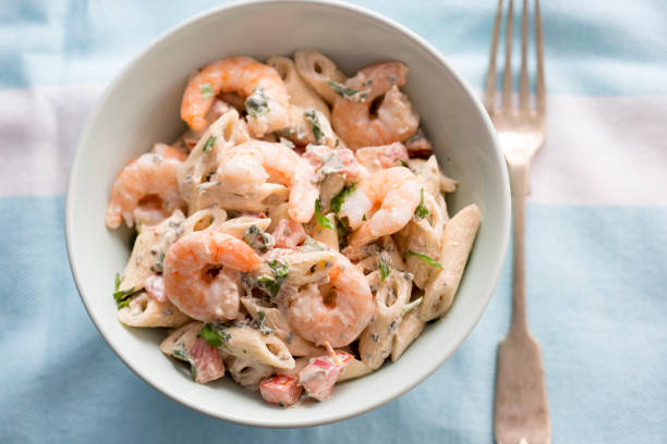 istock King prawn, tomato & basil pasta salad 978444508