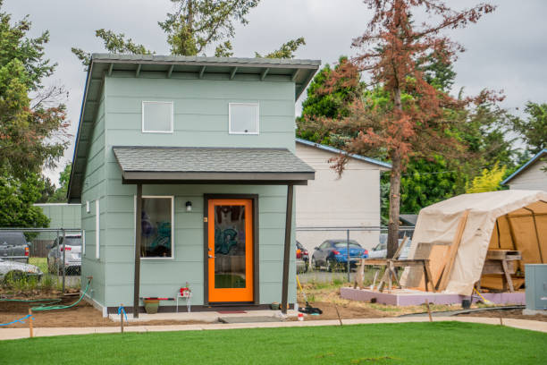 Tiny House Transitional Village Tiny House Transitional village in Eugene Oregon. Emerald Village square one housing. A community of colorful tiny houses being built to help transition the homeless community. tiny house photos stock pictures, royalty-free photos & images