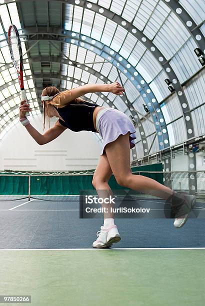 若い女性テニス - カラー画像のストックフォトや画像を多数ご用意 - カラー画像, スポーツ, スポーツコート