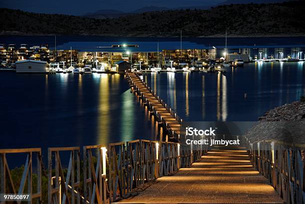 Para No Azul - Fotografias de stock e mais imagens de Lago Roosevelt - Lago Roosevelt, Anoitecer, Azul