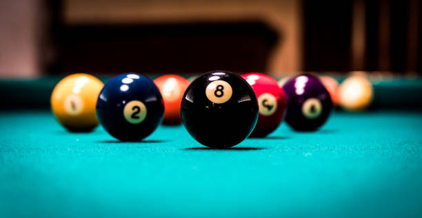 pool balls - pool game imagens e fotografias de stock