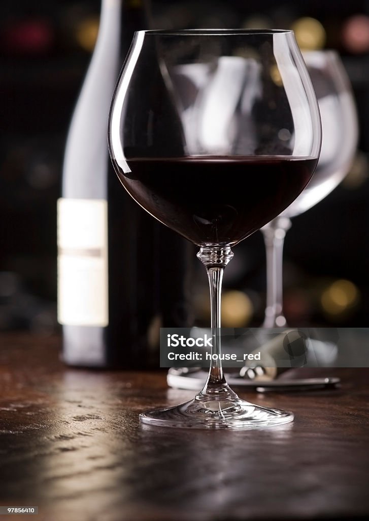 Scena di degustazione di vini - Foto stock royalty-free di Alchol