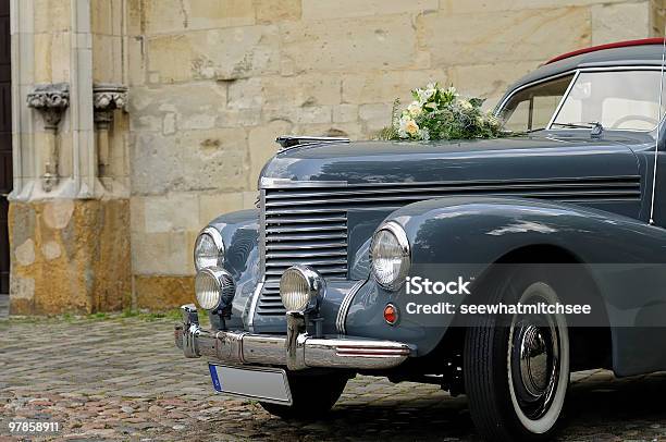Hochzeit Auto Mit Blumen Stockfoto und mehr Bilder von 1930-1939 - 1930-1939, Auto, 1939