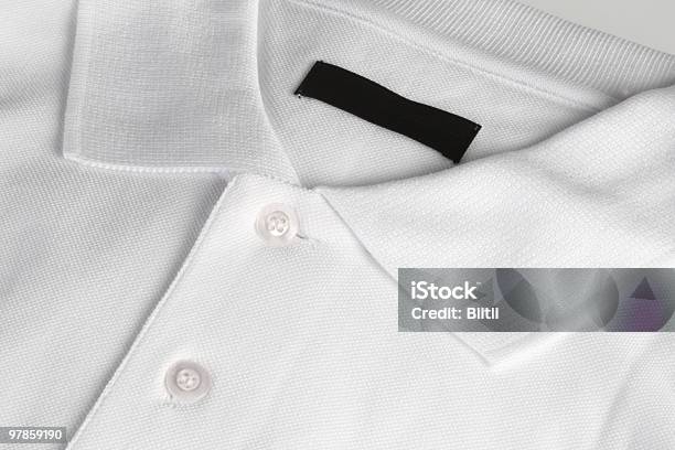 Weißes Poloshirt Mit Leeren Black Label Stockfoto und mehr Bilder von Polohemd - Polohemd, Weiß, Nahaufnahme