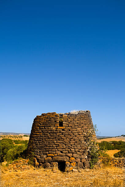 nuraghe ruggiu - nuragic 뉴스 사진 이미지