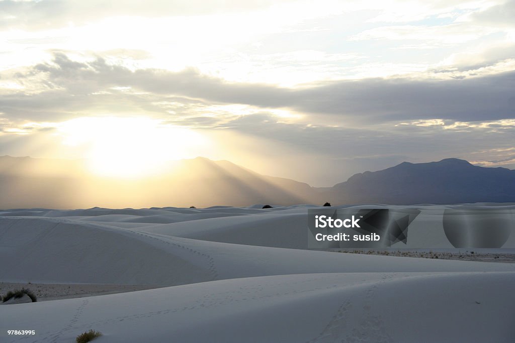Plage de sable blanc au coucher du soleil - Photo de Absence libre de droits