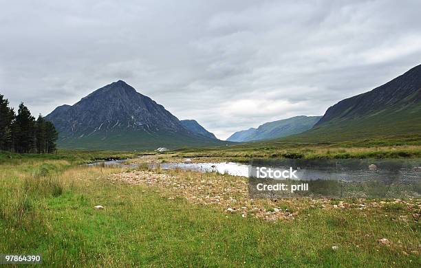 Szkocki Rannoch Moor - zdjęcia stockowe i więcej obrazów Bagno - Bagno, Bez ludzi, Chmura