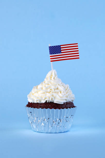 istock 4th of July cupcake with flag 978657888