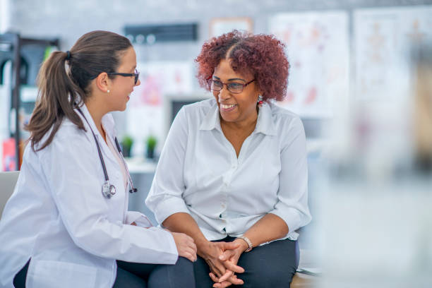 istock Patient and doctor smiling 978664426