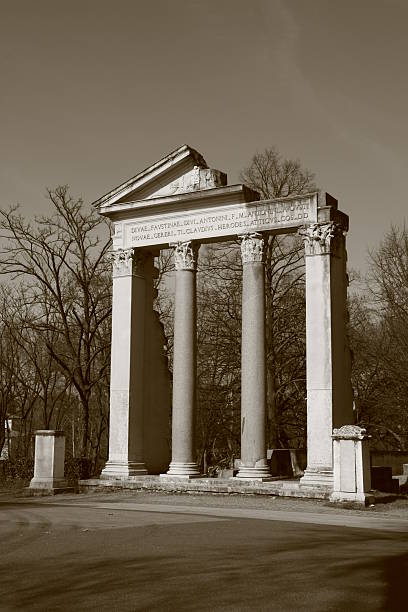 istock Temple of Antoninus and Faustina 97874169