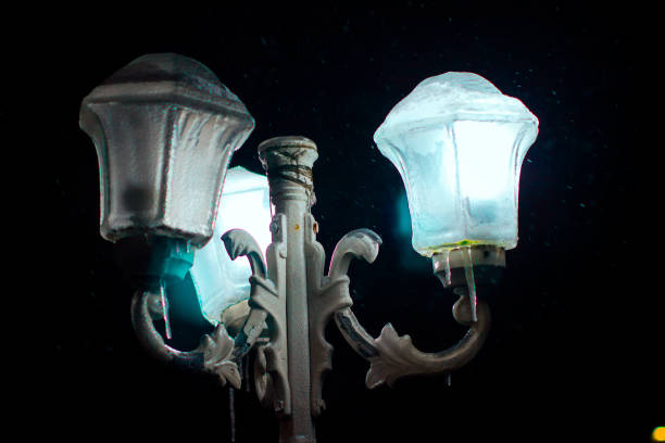 istock frozen street lamps 978745088