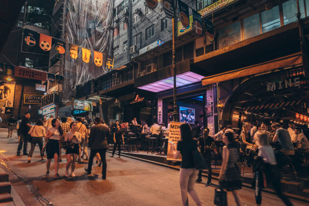 lan kwai fong nightlife district in central hong kong - club soccer fotos imagens e fotografias de stock