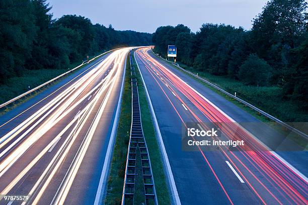 Photo libre de droit de Queue De Signalisation banque d'images et plus d'images libres de droit de Arbre - Arbre, Autoroute, Bleu