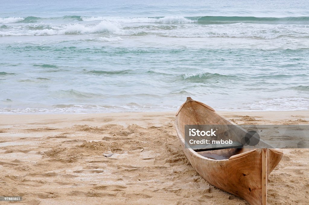 Canoa na praia Tropical perto Bocas Del Toro, Panamá - Foto de stock de Panamá royalty-free