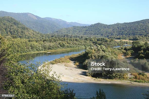 Klamath Fiume California Settentrionale A Nordovest Del Pacifico Stati Uniti Damerica - Fotografie stock e altre immagini di Acqua