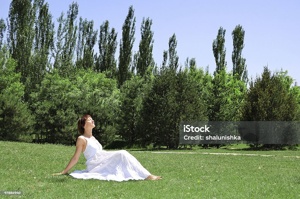 여름 여성 - 로열티 프리 건강한 생활방식 스톡 사진