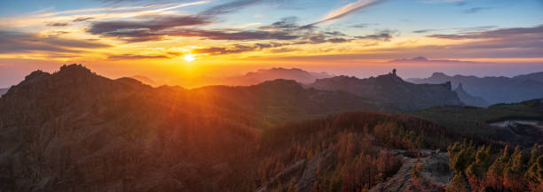 istock Sunset in the mountains of Gran Canaria 979021040