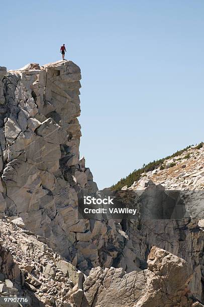 Foto de Vertical e mais fotos de stock de Aspiração - Aspiração, Aventura, Coragem