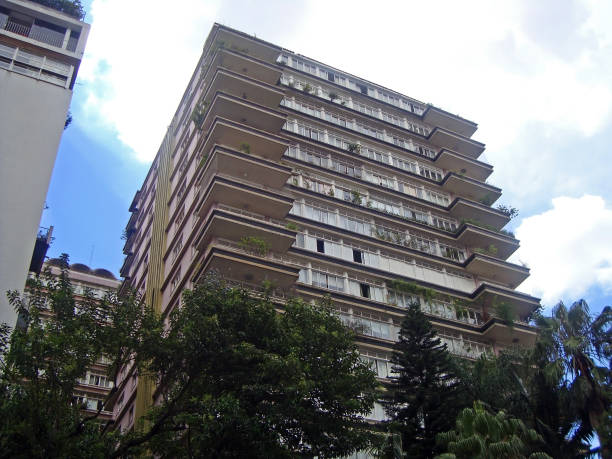 istock Modernist residential building 979213084