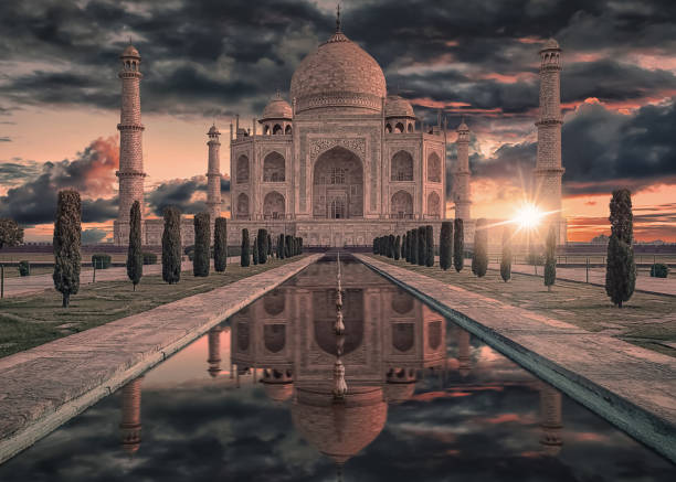 istock Taj Mahal mausoleum in Agra 979230562