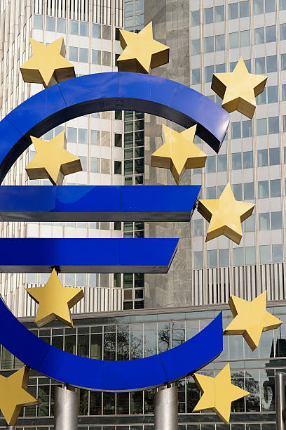 istock Euro Symbol, Frankfurt 97927071