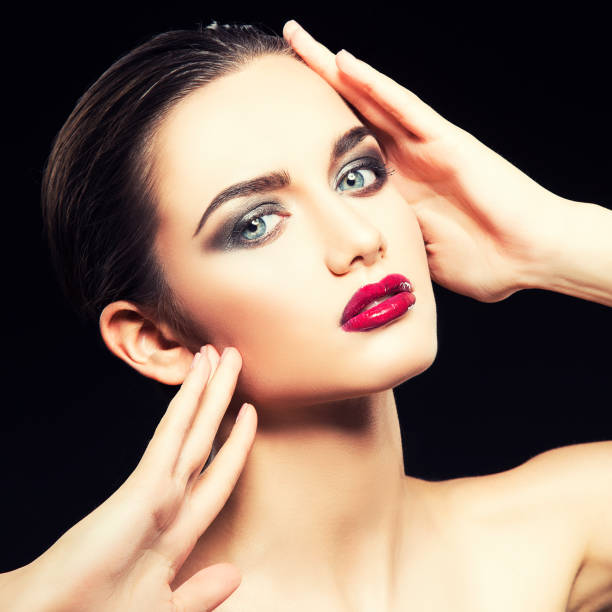 istock Woman beauty portrait 979287202