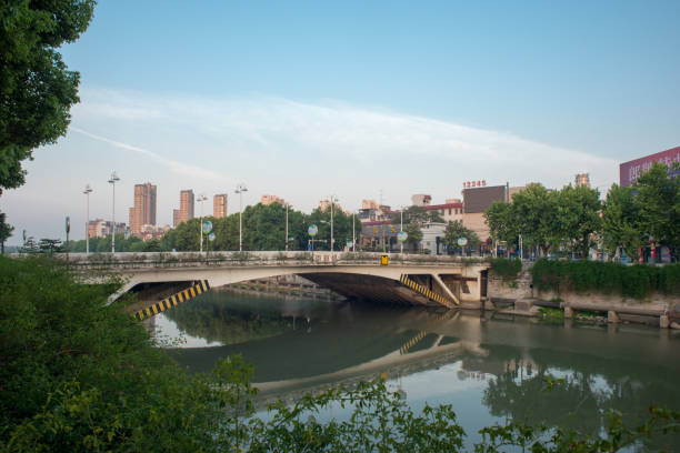 early moring time in jintan, a small city of jiangsu province in chian - developing countries urban scene outdoors horizontal imagens e fotografias de stock