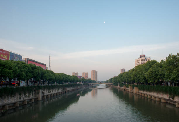 early moring time in jintan, a small city of jiangsu province in chian - developing countries urban scene outdoors horizontal imagens e fotografias de stock