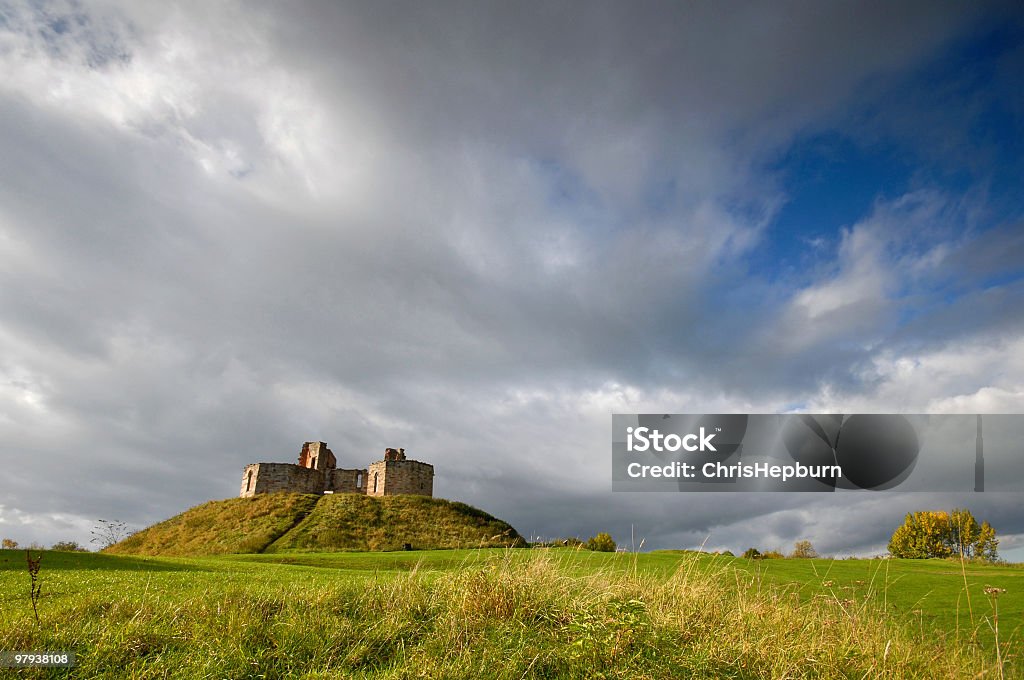 Castle sous Ciel menaçant - Photo de Stafford libre de droits