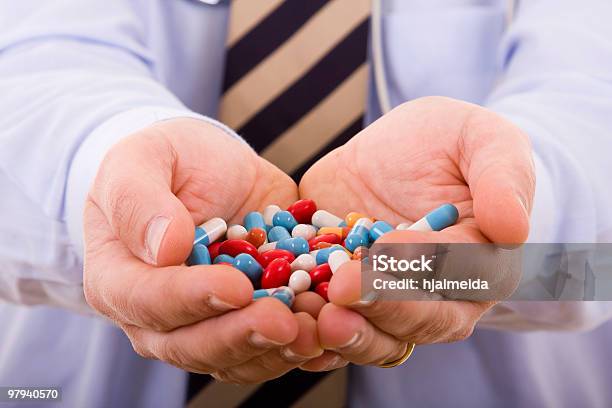 De Medicina Comprimido - Fotografias de stock e mais imagens de Analgésico - Analgésico, Antibiótico, Azul