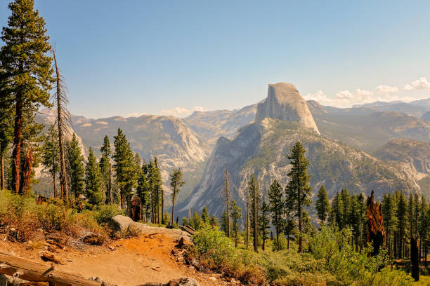 yosemite national paek - yosemite national park waterfall half dome california photos et images de collection